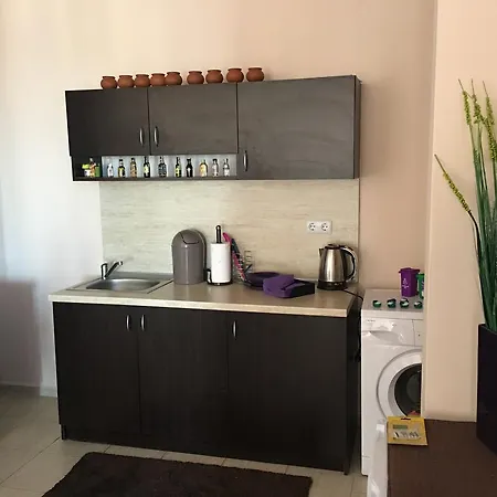 Natasha Beachside * بوموري