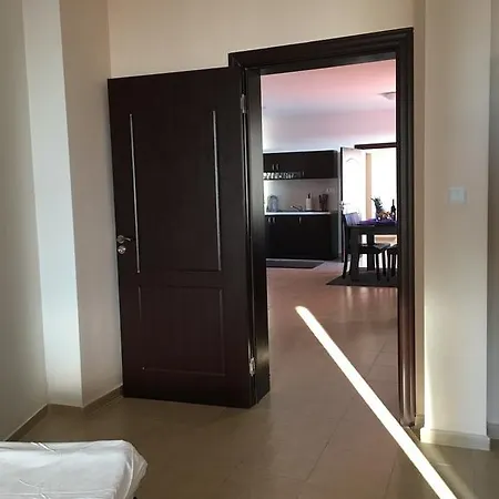 شقة Natasha Beachside بوموري
