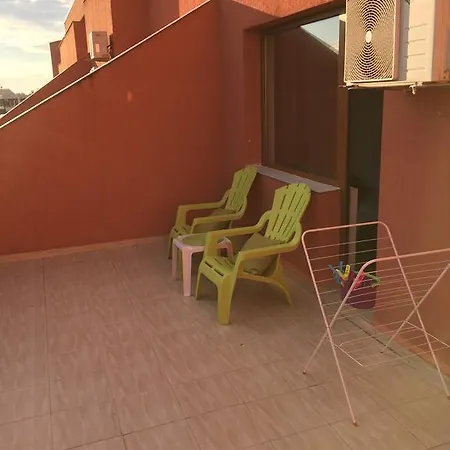 Natasha Beachside بوموري